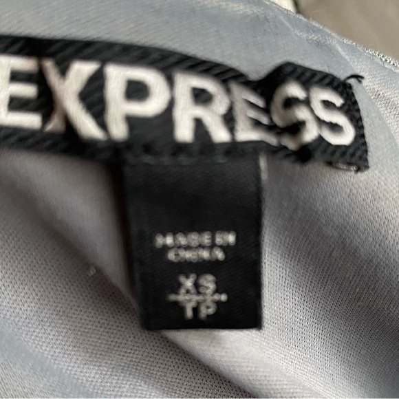 EXPRESS-BLACK AND SILVER SEQUIN SKIRT-SIZE XS - Picture 5 of 6